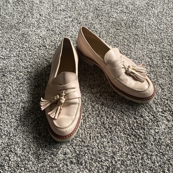 Stuart Weitzman Light Blush Pink Loafers Size 8 - Picture 1 of 13